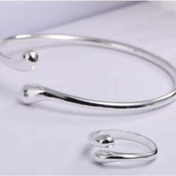 925 Sterling Silver Waterdrop Jewelry Set Bracelet Necklace Earrings and Ring - Picture 16 of 16